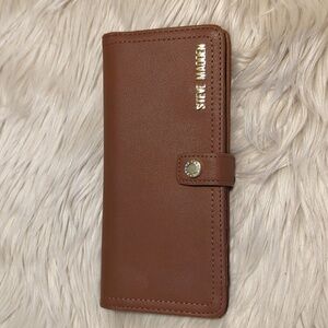 Brown Steve Madden wallet